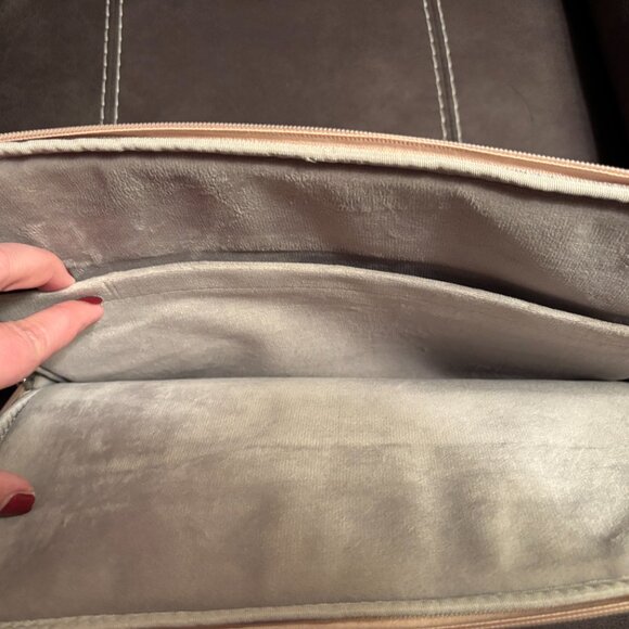 Gently Used MOSISO Laptop Sleeve fits 13.3/14" MacBook Pro + Ipad Pro 12.9" as - Picture 4 of 6